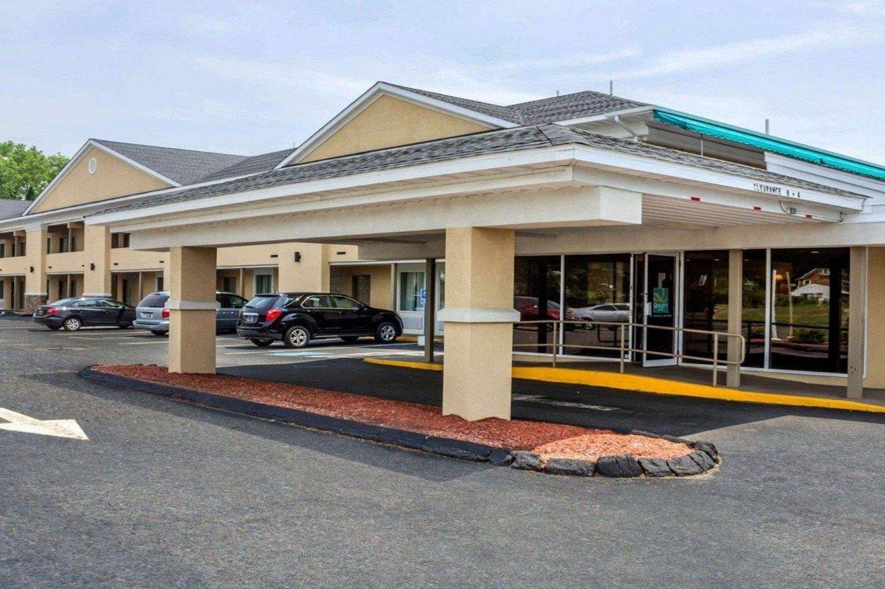 Quality Inn Waterbury Esterno foto