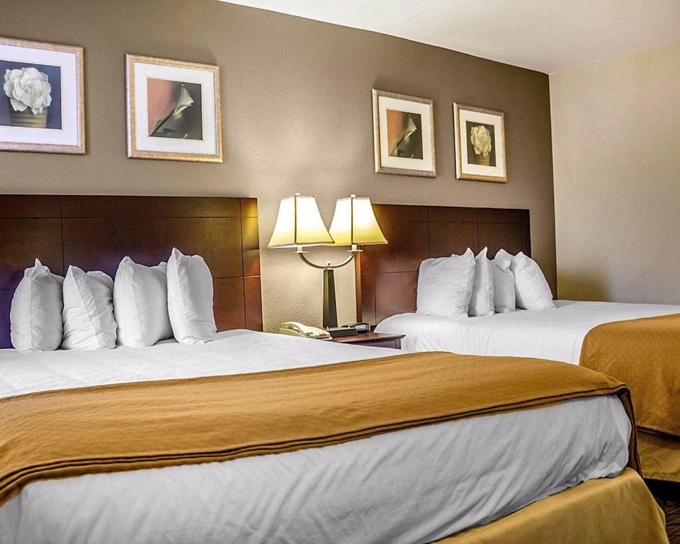 Quality Inn Waterbury Esterno foto